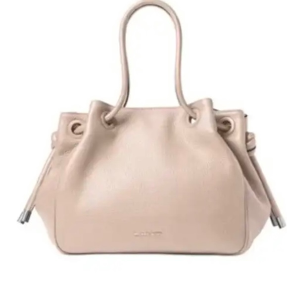 Micheal Kors, large leather tote - Picture 1 of 9